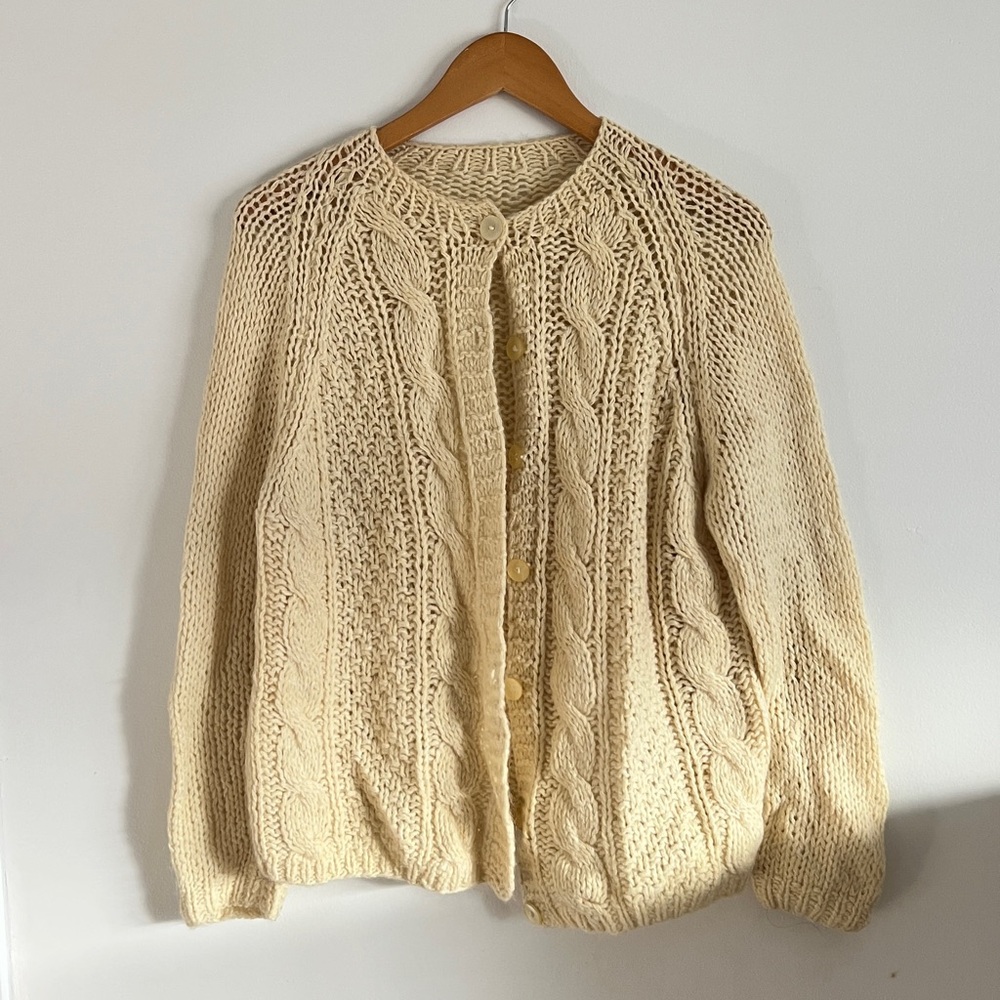 Vintage Cozy Cream Cable Knit Sweater
